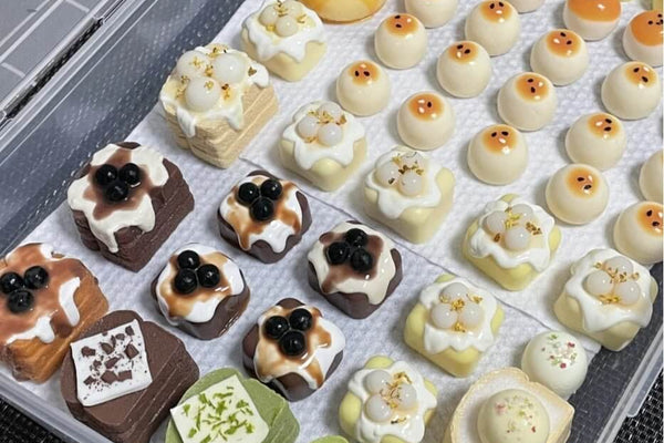 Office Stress Relief Essential: How Silicone Squishies Help Reduce Work Pressure? - lovesquishy