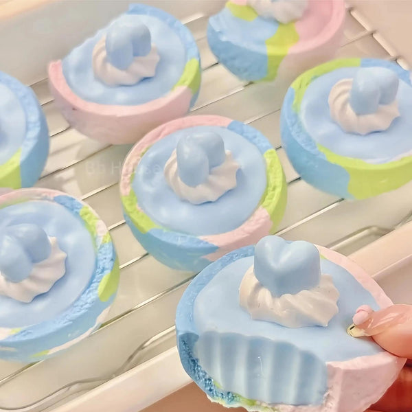 Monet's Garden Scone Squishy: Artistic Dessert Relief