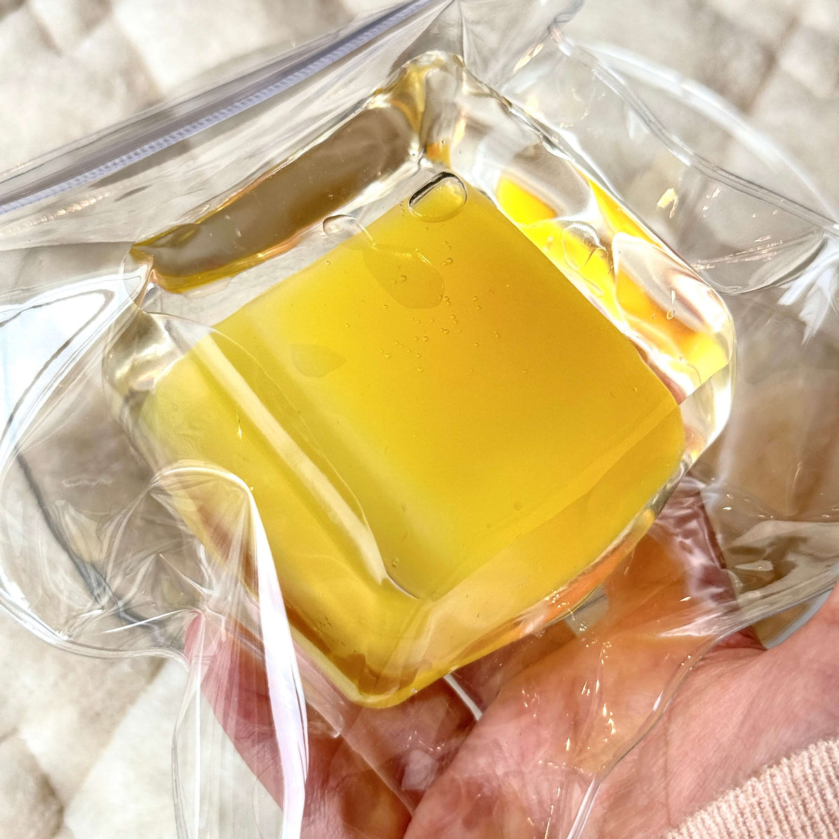 Flowing Sand Ice Block – Ultra Soft, Satisfying to Squeeze