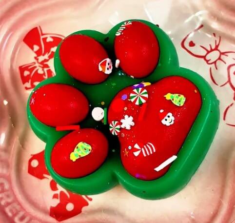 Christmas Cat Paw Squishy: Holiday Stress Relief Toy - lovesquishy