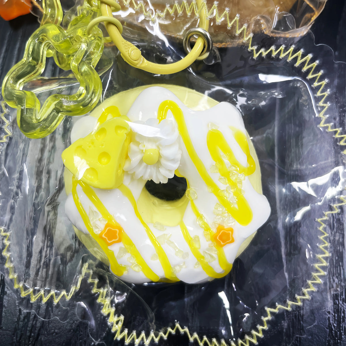 Kawaii Mini Donut Squishy Keychain – Sweet Dessert Stress Toy