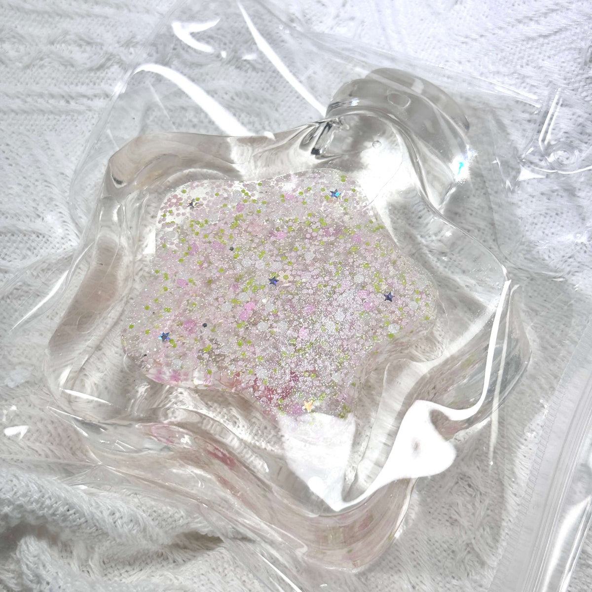 Liquid Sand Star Bottle Squishy: Handcrafted Stress Relief