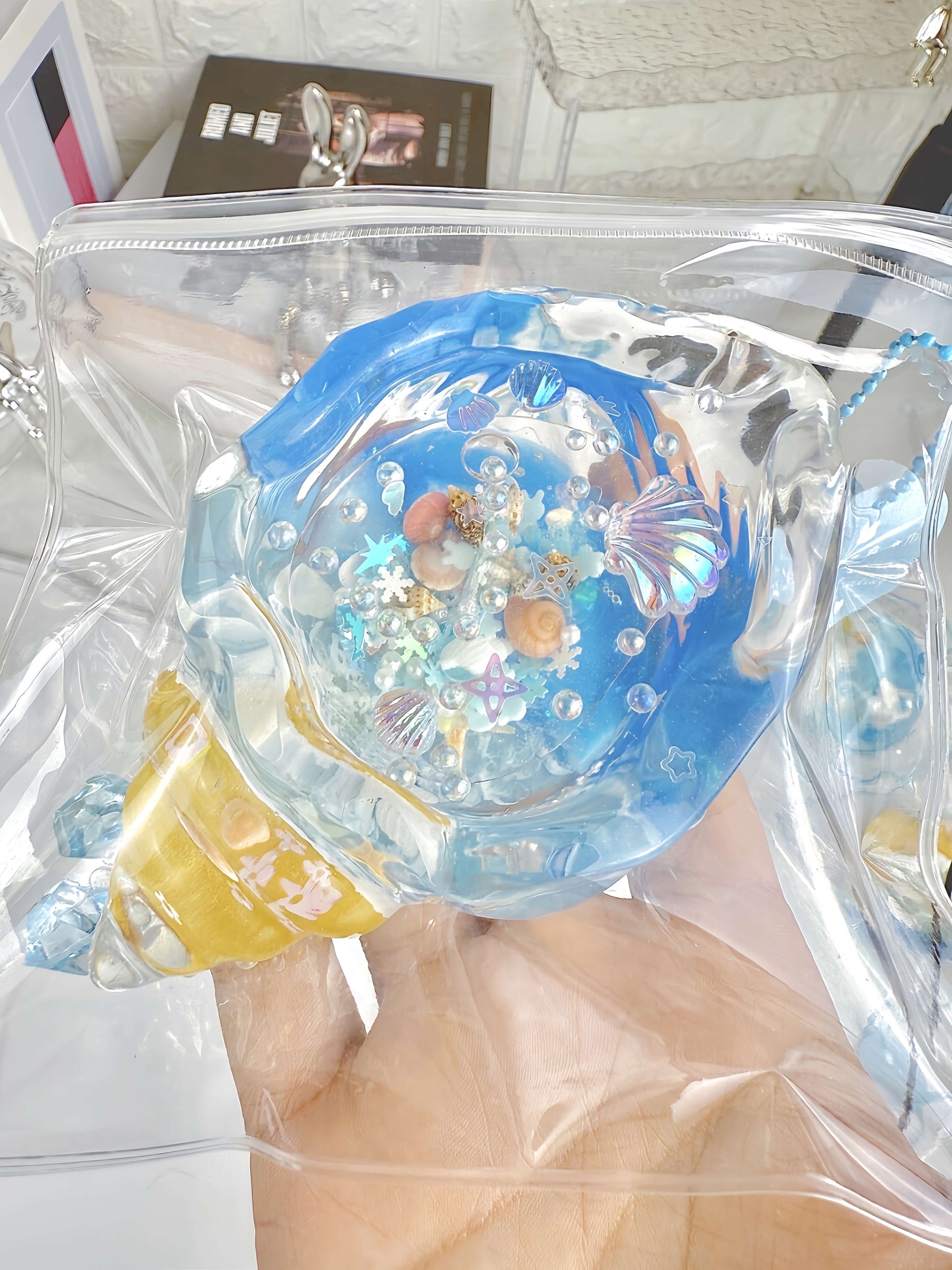 Holographic Glitter Seashell Squishy: Handcrafted Stress Relief Flowing Sand Seashell