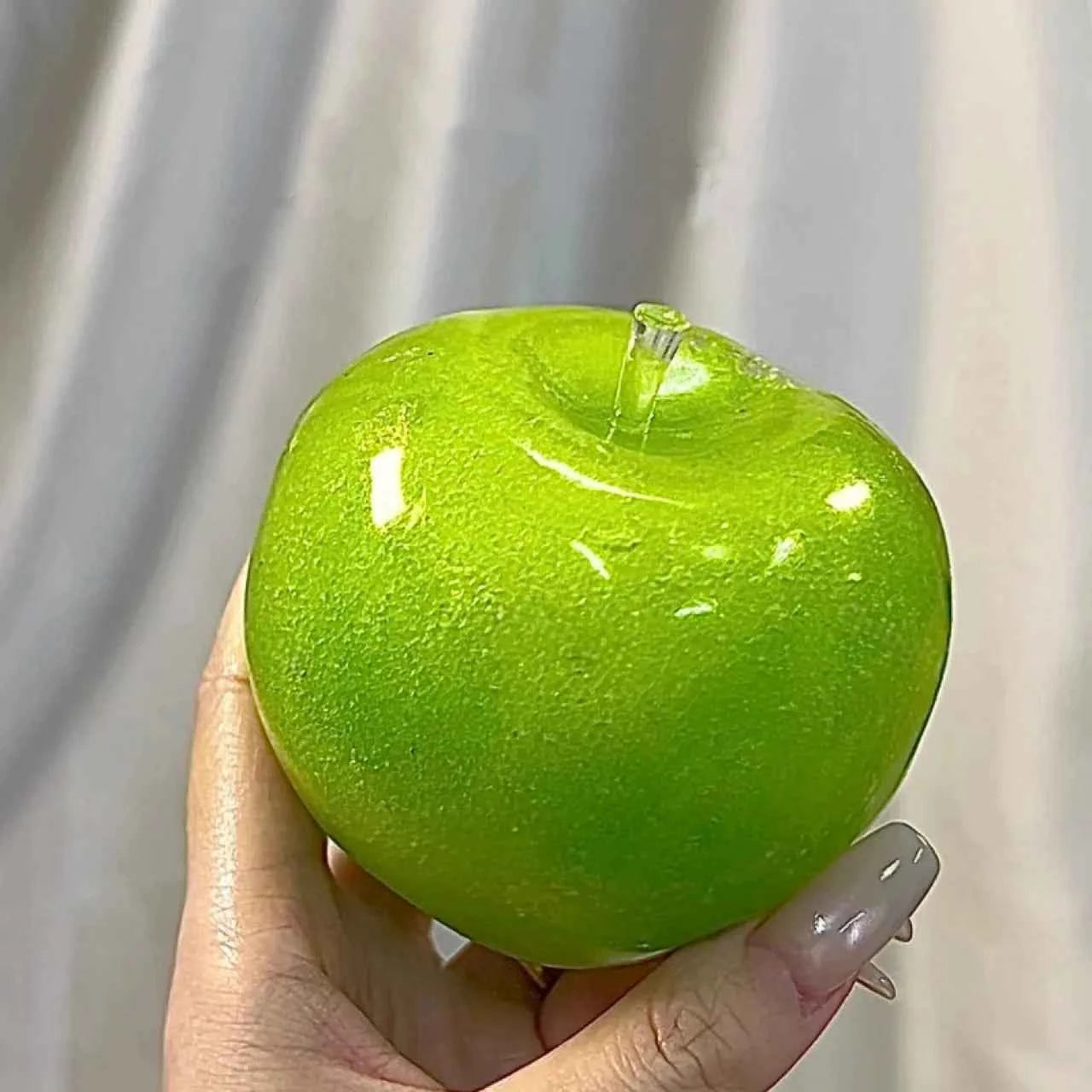 [CHIBOKI]The Crystal Apple – A Satisfying Squeeze for Every Mood