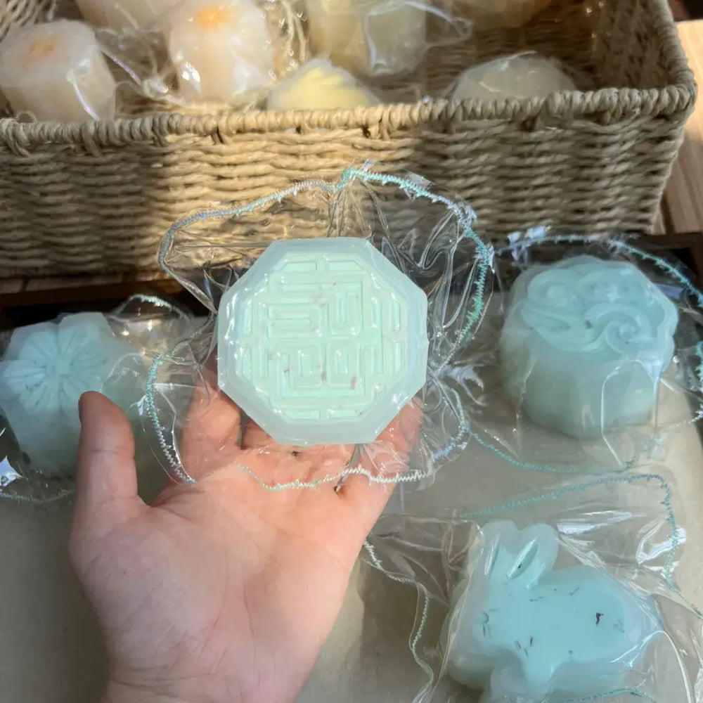 Handmade Snow Skin Mooncake Squishy Toy - Soft ASMR Stress Relief