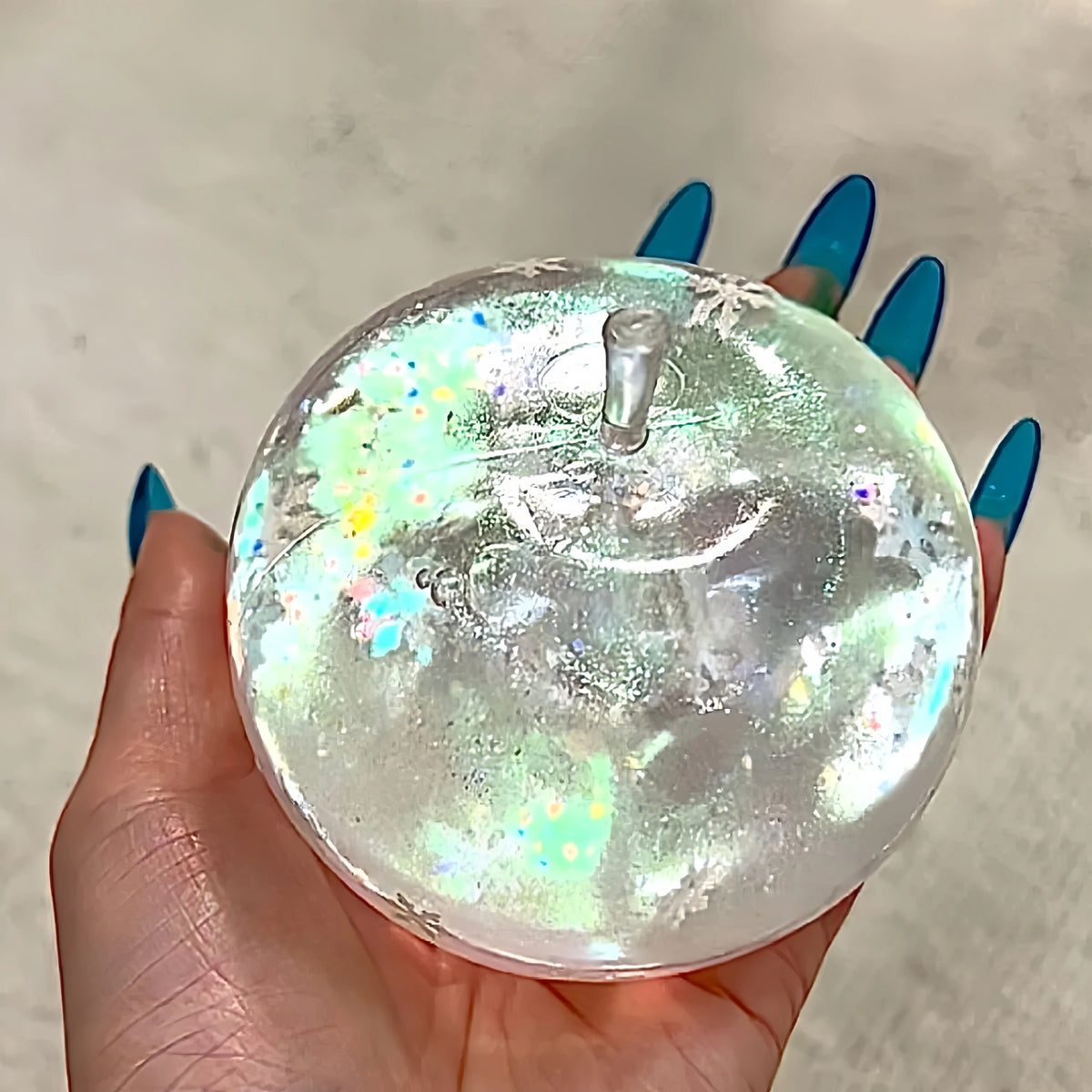 [CHIBOKI]The Crystal Apple – A Satisfying Squeeze for Every Mood